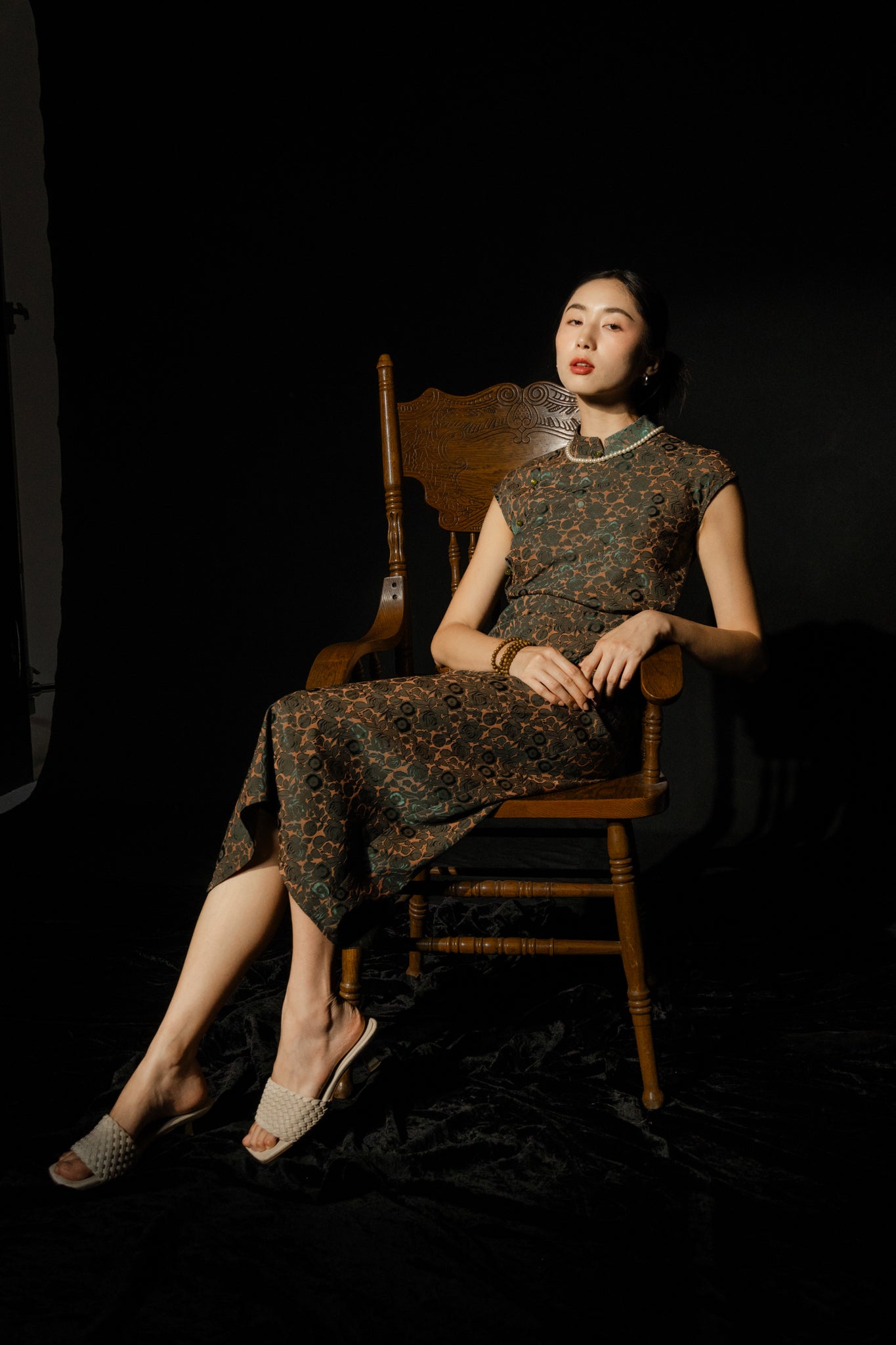 Mandarin Collar Qipao - Black HP65