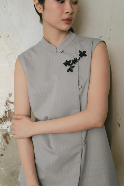 Cloudscape Blouse - Grey HP04